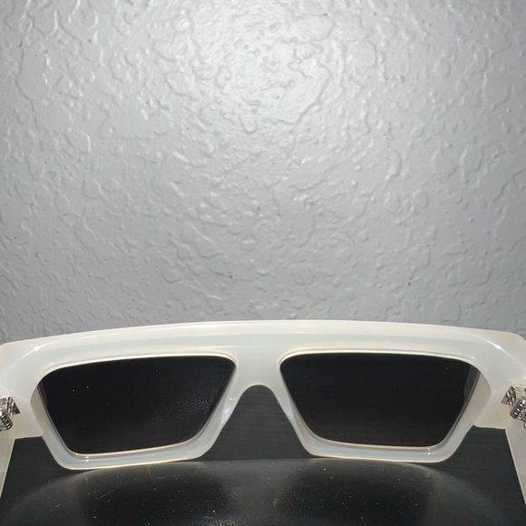 Celine Sunglasses Ivory - Picture 7 of 9